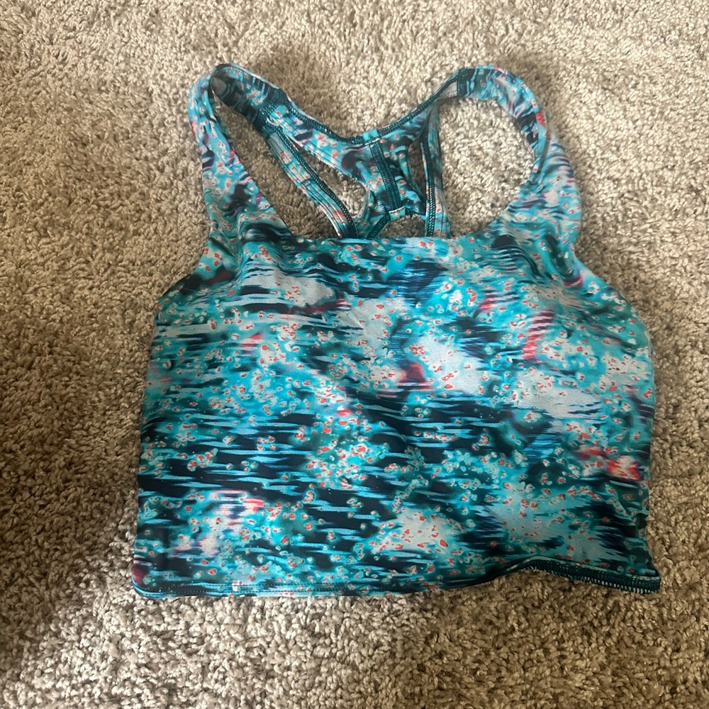 Lululemon sports bra with back pocket